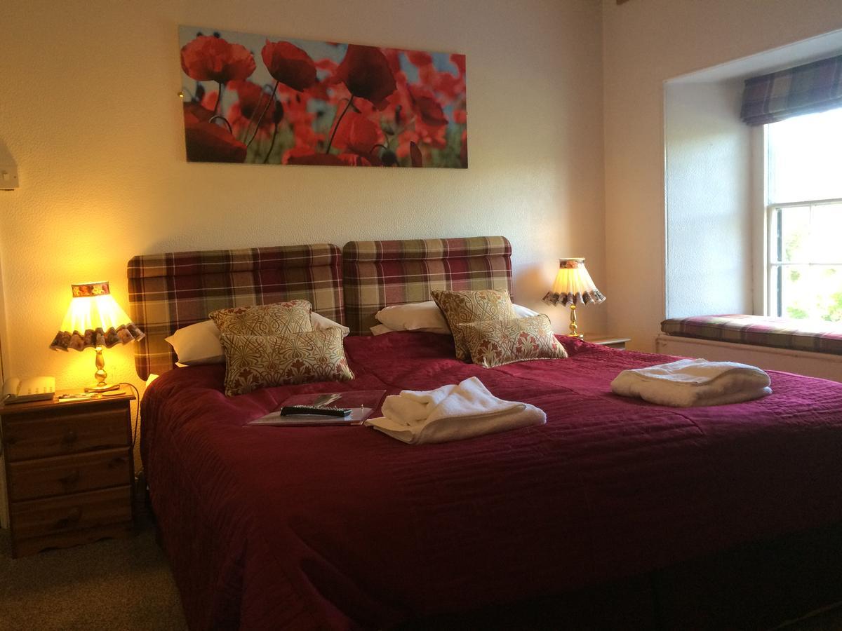 The Bryntirion Inn Llandderfel Экстерьер фото